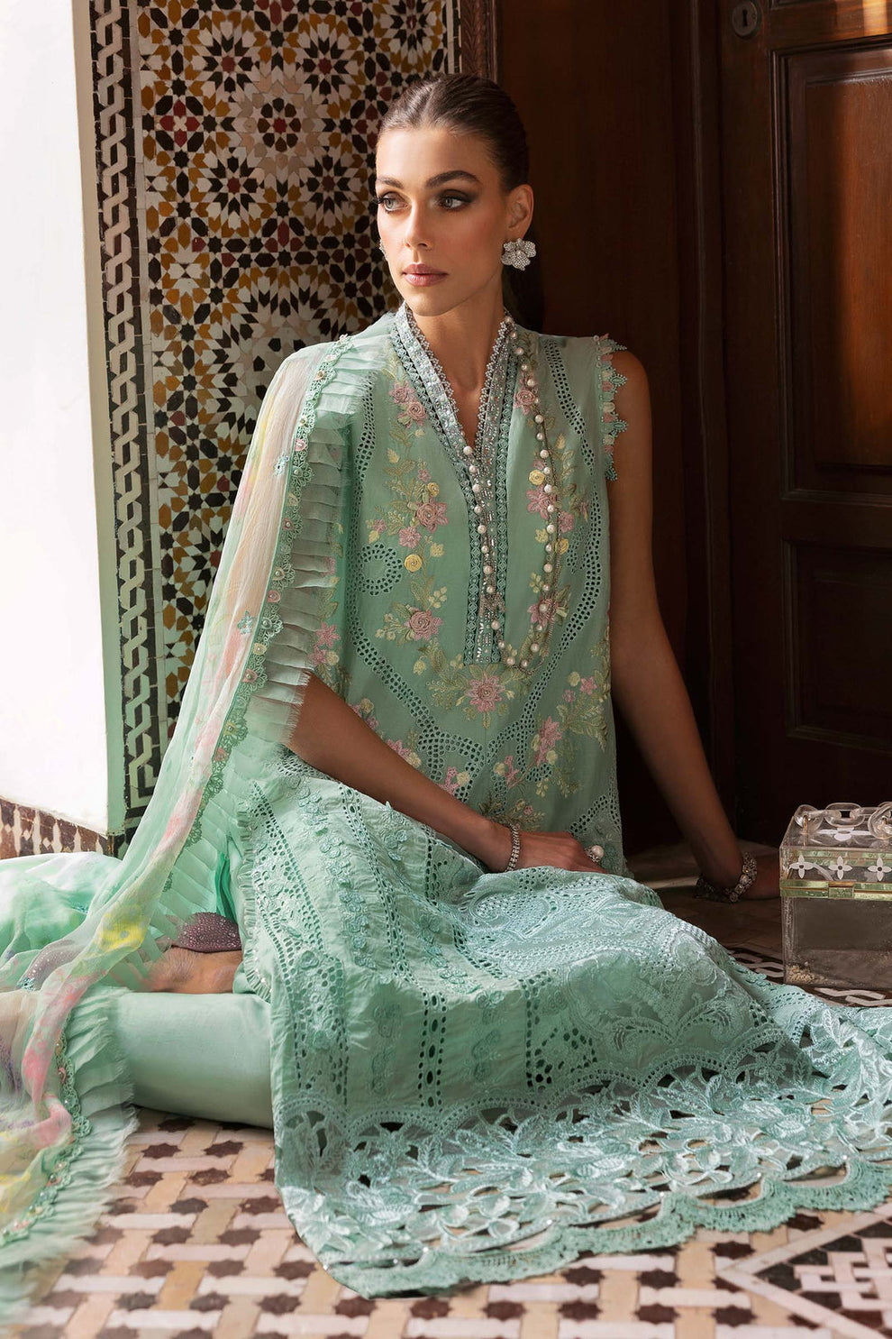 Maria.B Luxury Lawn D-2514-A Ayla's Atelier
